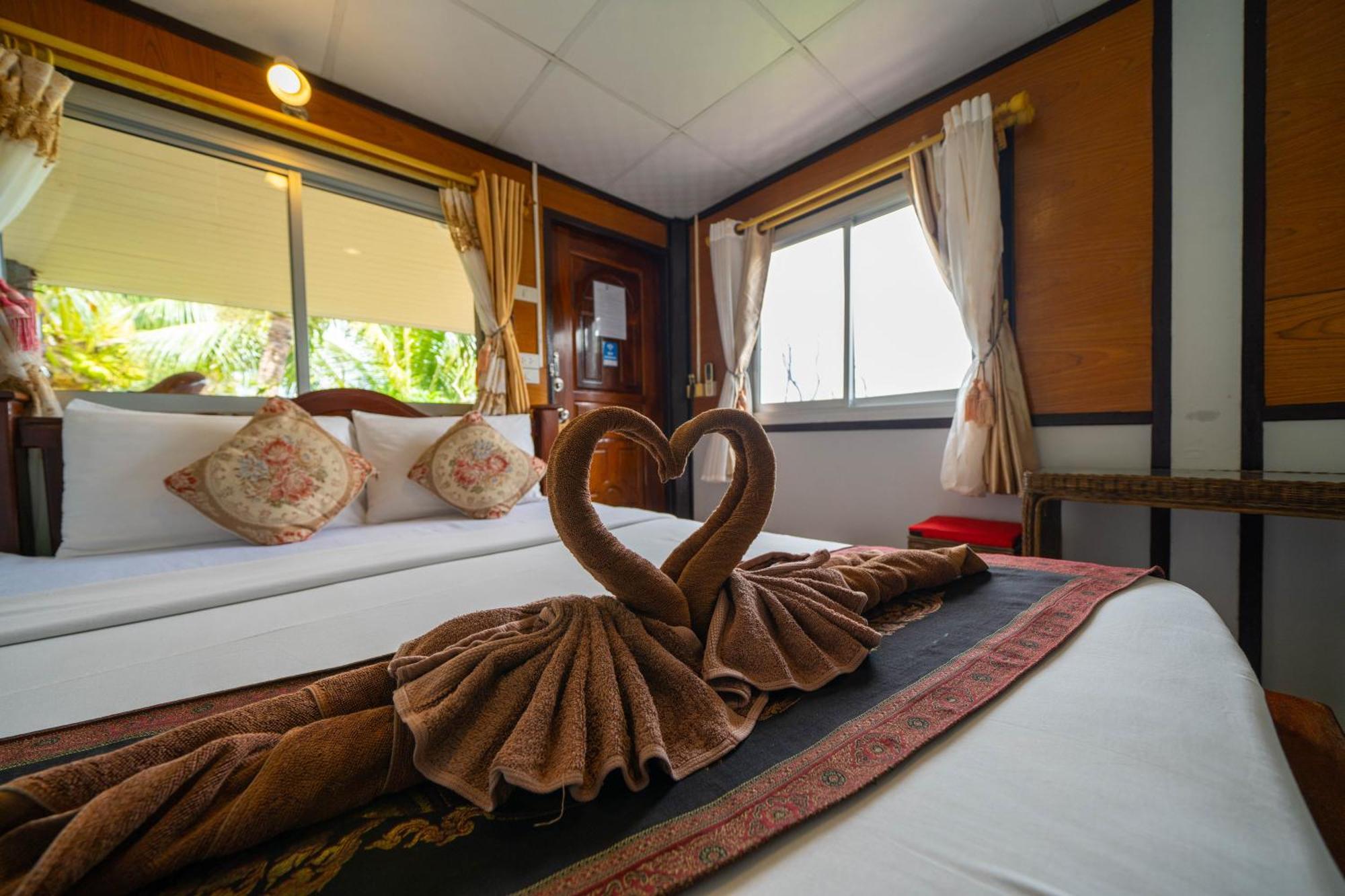 Tongta Phaview Resort Koh Samet Bagian luar foto