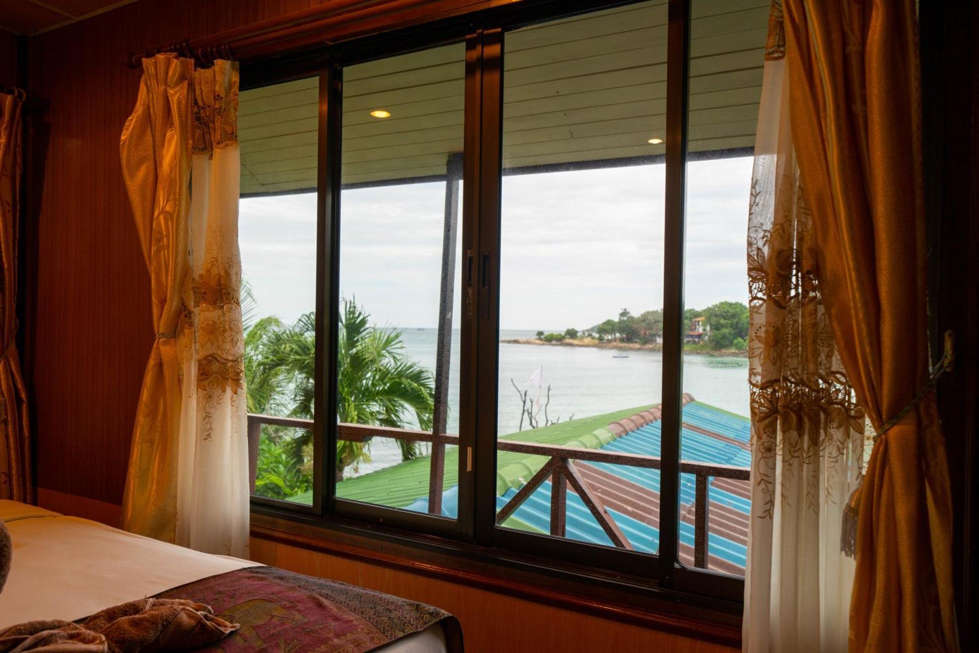 Tongta Phaview Resort Koh Samet Bagian luar foto
