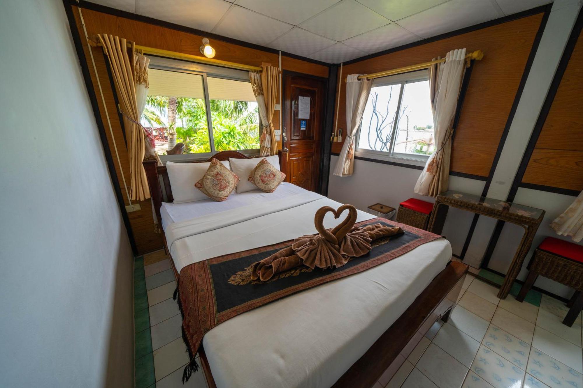 Tongta Phaview Resort Koh Samet Bagian luar foto